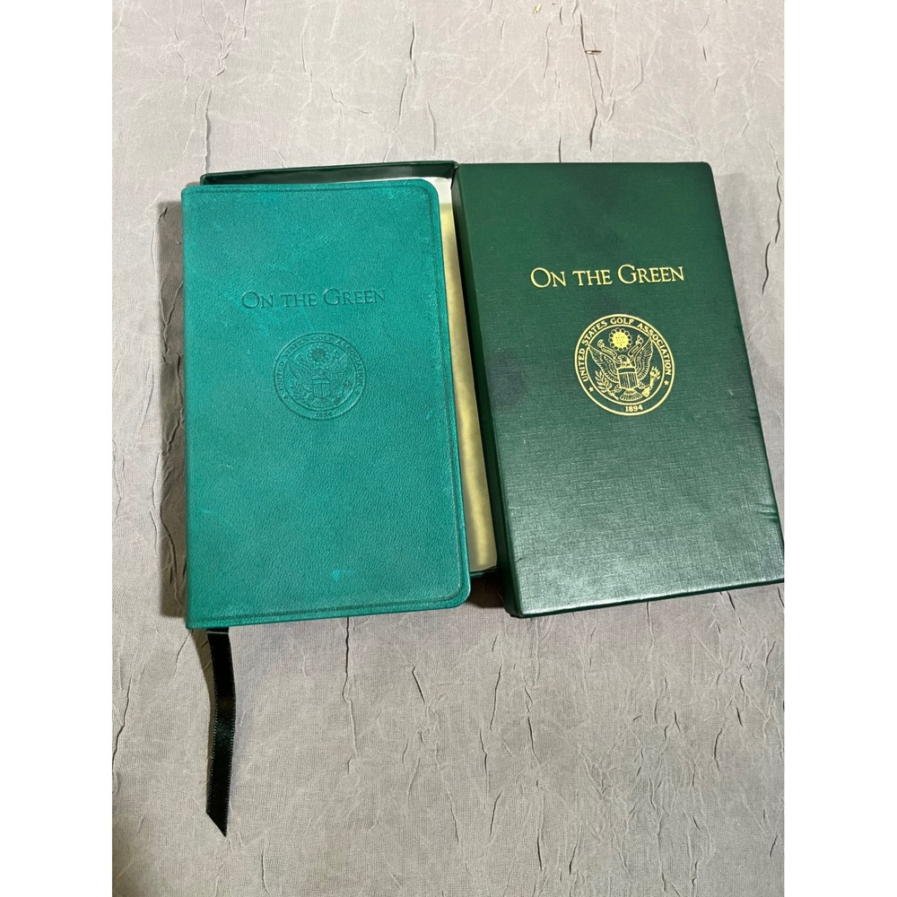Levenger USGA On The Green Leather Golf Scoring Book Green Boxed Caddie 
Gift